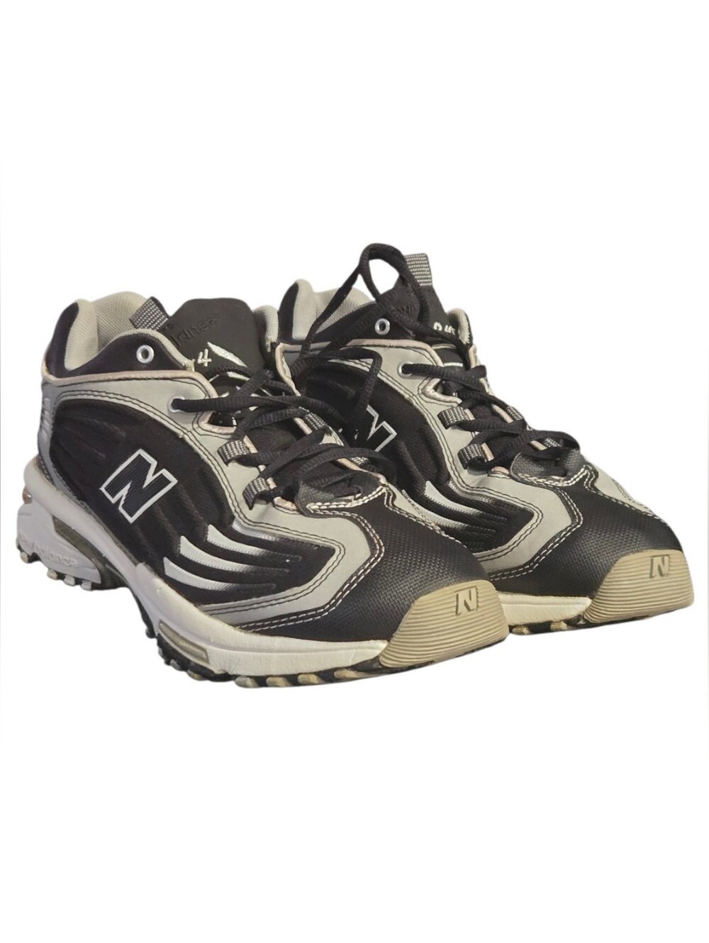 New Balance Athletic Shoes Rare Find 894 Black White And Silver 2014 Dad Shoe🥰